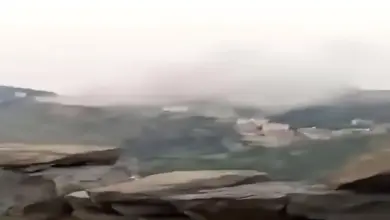 في تعز | انفجار عنيف يهز شرعب بعد سقوط 3 صورايخ على هذه القرى.. هلع واسع ودمار كبير