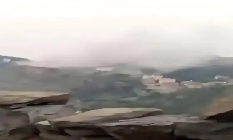 في تعز | انفجار عنيف يهز شرعب بعد سقوط 3 صورايخ على هذه القرى.. هلع واسع ودمار كبير