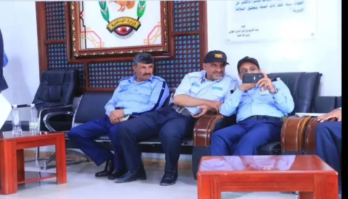 في صعدة .. المليشيات تخفي (رجل مرور) قسراً لمطالبته بالخدمات وسط مناشدة أسرته الكشف عن مصيره