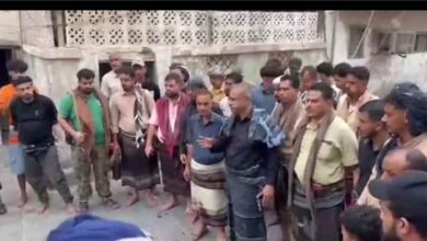 المشهد اليمني - في عدن.. صلح قبلي ينهي أزمة خطيرة داخل شرطة المنصورة و"أبو سمو" يعلن العفو