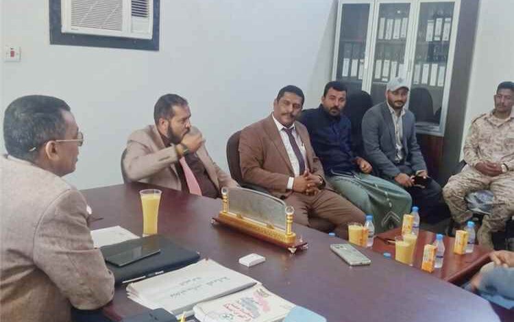 قائد المنطقة العسكرية الثانية يستقبل نائب مدير دائرة القضاء العسكري بوزارة الدفاع خلال زيارته التفقدية للمحكمة والنيابة العسكرية بالمنطقة