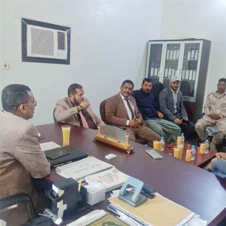 قائد المنطقة العسكرية الثانية يستقبل نائب مدير دائرة القضاء العسكري بوزارة الدفاع خلال زيارته التفقدية للمحكمة والنيابة العسكرية بالمنطقة