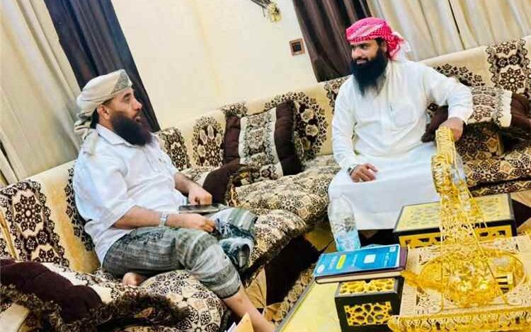قائد المنطقة العسكرية الرابعة يلتقي بالمقدم مياس الجعدني لوضع خطة عمل مشتركة للقضاء على أفة المخدرات بالمنافذ البرية والبحرية