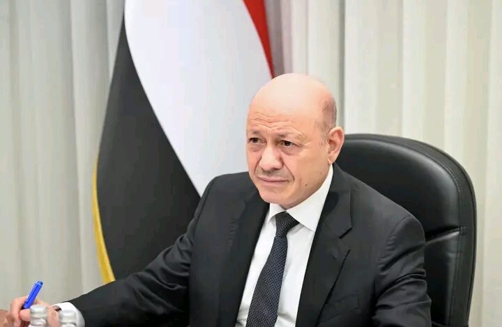 قرار عسكري رئاسي بتوسيع الضربات الجوية والصاروخية ضد الحوثيين
