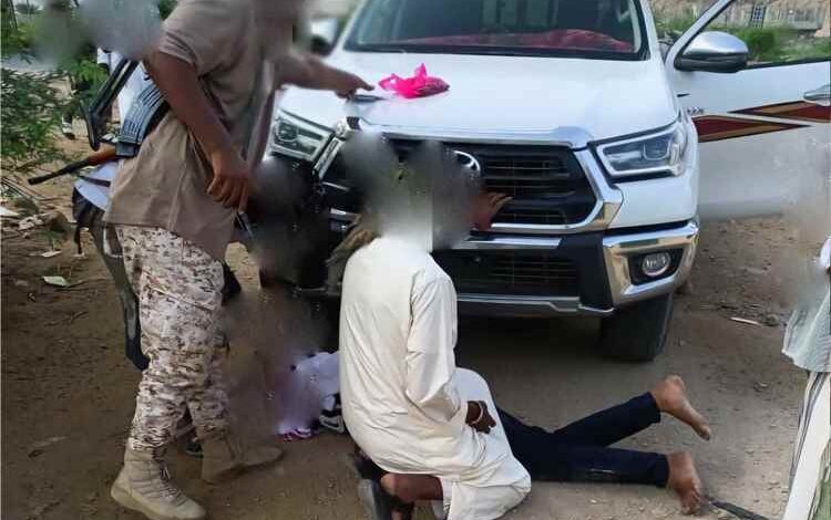 قوات درع الوطن تضبط سيارة مسروقة في نقطة الغرف بوادي حضرموت
