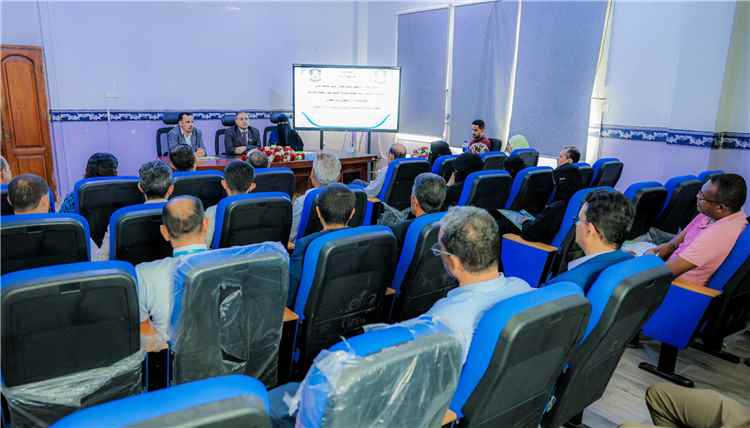 كلية العلوم الإدارية بجامعة عدن تنظم ورشة لتطوير برنامج إدارة الأعمال