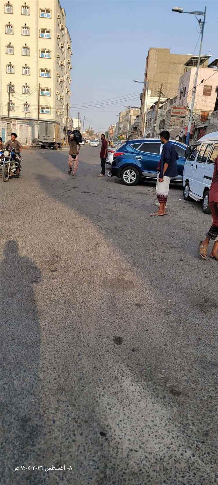 المشهد اليمني - "لا مواصلات ولا غاز".. أزمة مزدوجة تُشلّ حركة المدن وتحاصر المواطنين بعدن