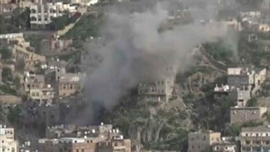 المشهد اليمني - لحظة رعب في عصيفرة.. قصف حوثي يستهدف منازل المدنيين بتعز (تفاصيل)