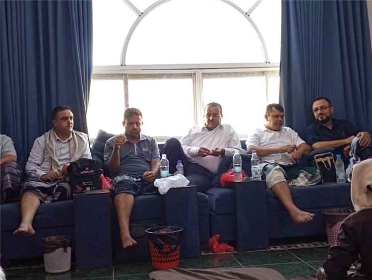 لقاء طبي في عدن يضع اللمسات الأولى لمخيم ردفان المجاني.. وتكاتف واسع لإنجاح المبادرة