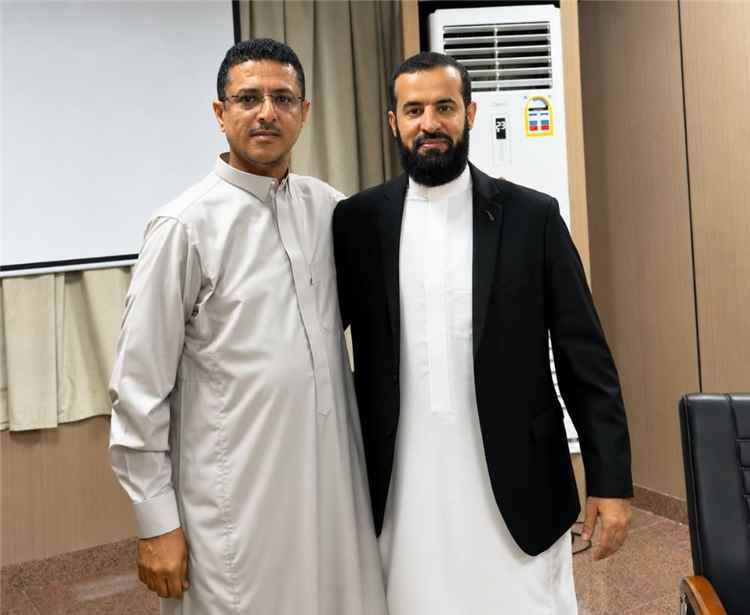 لقاء يجمع محافظ أبين "الرباش" ومدير عام أمن الطيران "الزغلي" ويستحضر محطات النضال وتحرير عدن