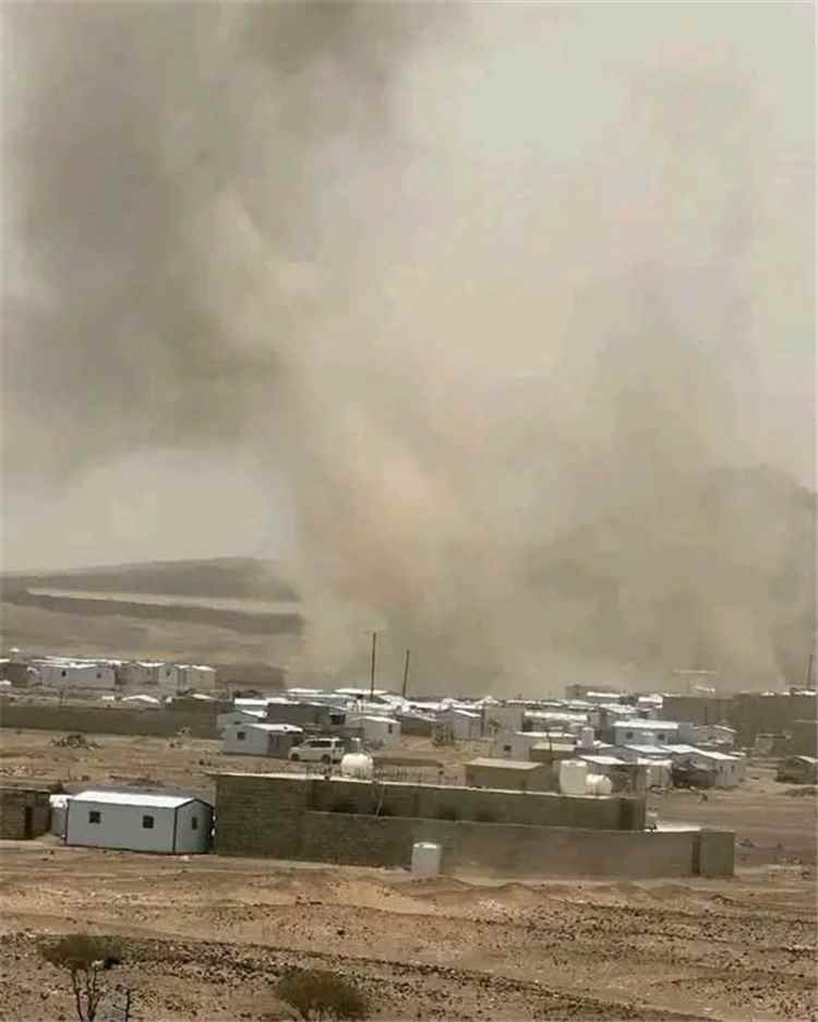 المشهد اليمني - مأرب.. تحليق لمسيرات حوثية والدفاعات الجوية تتصدى لها