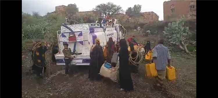 مؤسسة التنمية الخيرية بحضرموت تدشن مشروع "سقيا ماء" بقرية المجن  بتعز