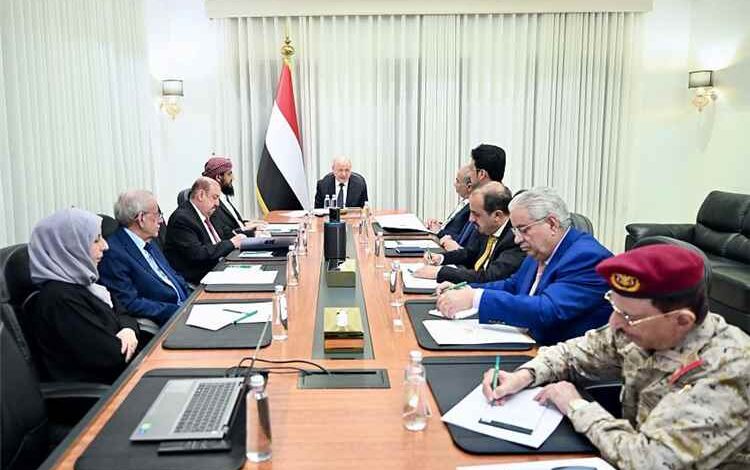 مجلس الدفاع الوطني يشيد بالالتفاف الشعبي الواسع حول القوات المسلحة ويتوعد بمزيد من عمليات الردع الموجعة