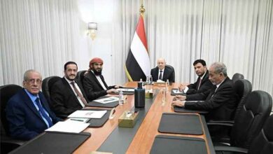 مجلس القيادة يؤكد تماسكه ووحدة مؤسسات الدولة.. ويشيد بقدرات القوات المسلحة في ردع الحـ.ـوثيين