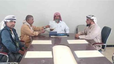 مجلس مدينة عزان يكرّم الشيخ عبدالله بانجوة تقديرًا لجهوده في خدمة المجتمع