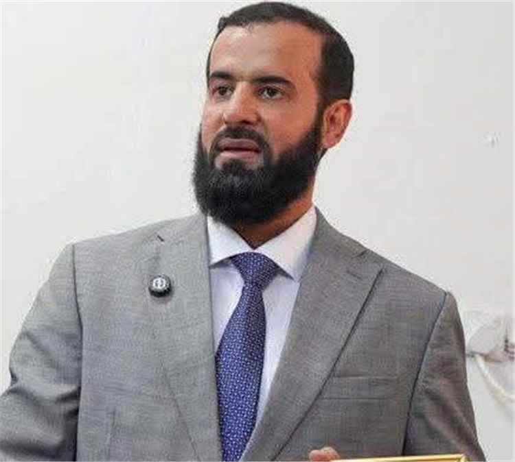 محافظ أبين: يافع أعطت الكثير وحان الوقت لرد الجميل.. وزيارتنا تؤسس لمرحلة جديدة من التنمية والتقارب