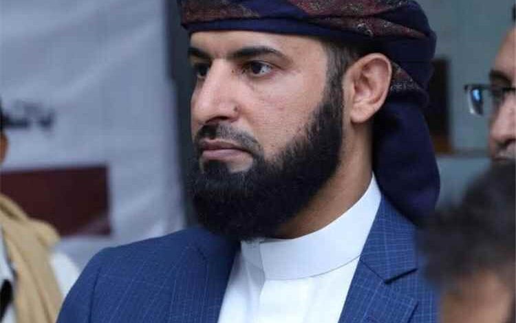 محافظ أبين يفتح النار على أزمة الغاز: نواجه التلاعب والسوق السوداء ولن نتوقف حتى تنتهي معاناة المواطنين