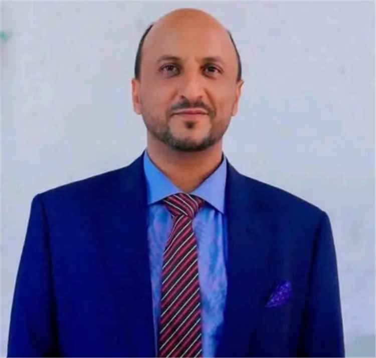 المشهد اليمني - محافظ الضالع يُعين مديرا جديدا لقعطبة ويحيل سلفه إلى التحقيق