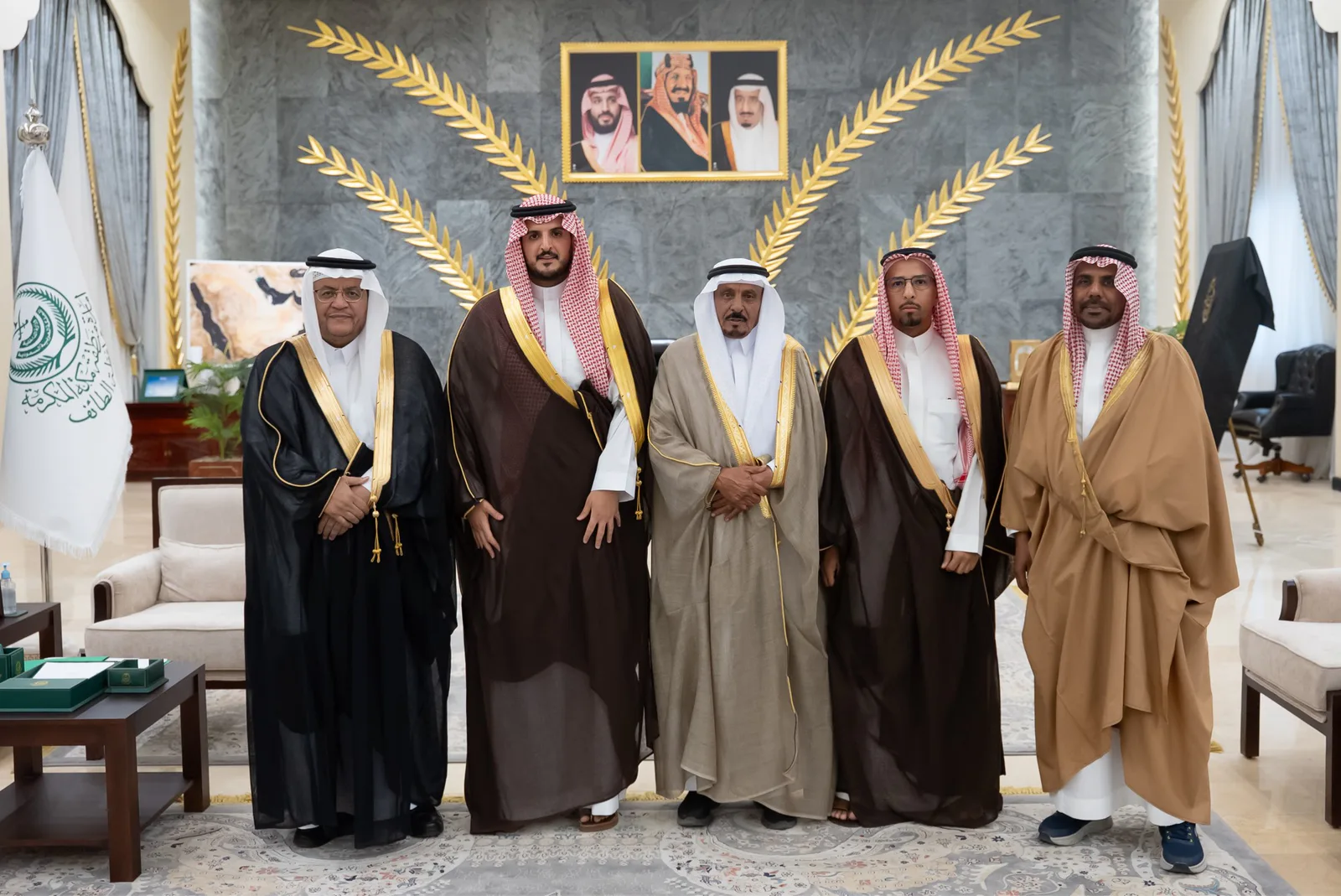 محافظ الطائف يبحث مع المركزية السياحية التعاونية تعزيز الاستثمار السياحي