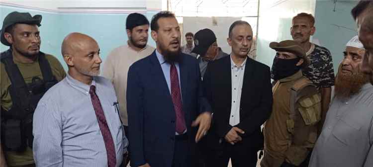 محافظ عدن يزور مستشفى الأمراض النفسية ويفتتح مقر جمعية العلوم النفسية والعصبية بالمستشفى