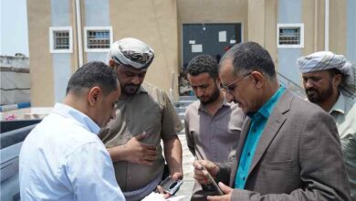 محافظ لحج يوجه بتفقد جرحى جبهة حيفان ويؤكد أن تضحيات أبطال القوات المسلحة محط فخر واعتزاز