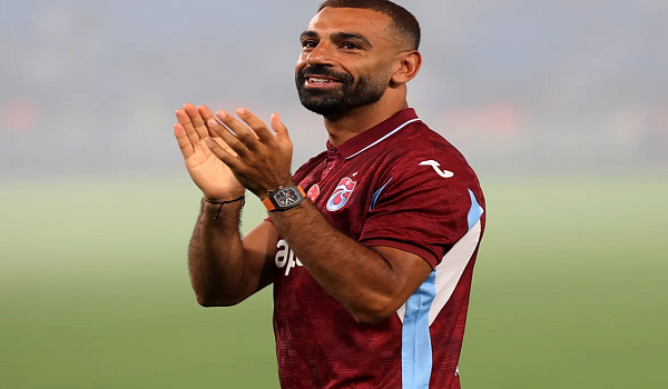 محمد صلاح يقترب من أول مشاركة أساسية مع طرابزون سبور أمام فيرينكفاروس