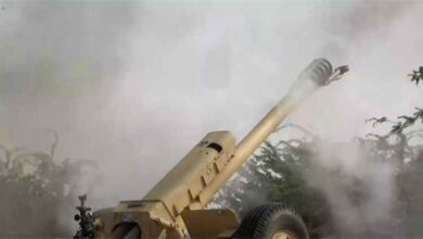 مدفعية الجيش تدك تعزيزات حوثية ومعدات ثقيلة غربي تعز