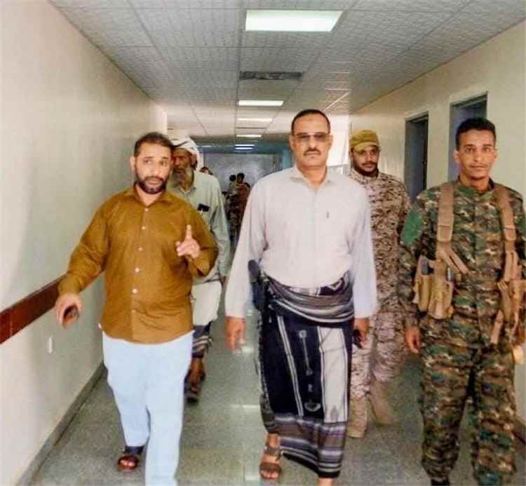 مدير أمن الضالع يزور مستشفى الضالع العام للإطلاع على سير العمل والخدمات الطبية