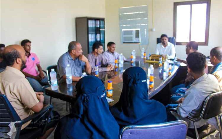 مدير الهيئة العامة للأراضي بساحل حضرموت يقوم بزيارة تفقدية لفرع الهيئة في بروم ميفع