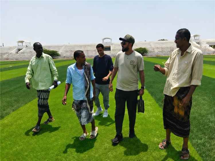 مدير شباب ورياضة أبين يطلق مرحلة ميدانية لإعادة تفعيل المنشآت الرياضية