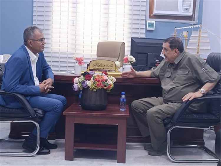 مدير شرطة العاصمة عدن يتفقد مديرية المعلا ويبحث مع السلطة المحلية أوضاعها وسبل تعزيز الأمن والاستقرار