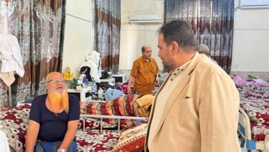 مدير شركة النفط بعدن يزور دار العجزة والمسنين ويقدم دعماً للنزلاء