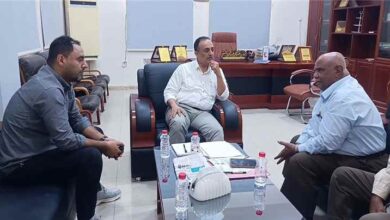 مدير صحة عدن يحث على ضرورة مضاعفة الجهود لتعزيز دور الخدمة بمستشفى الصداقة والترصد الوبائي بالمحافظة