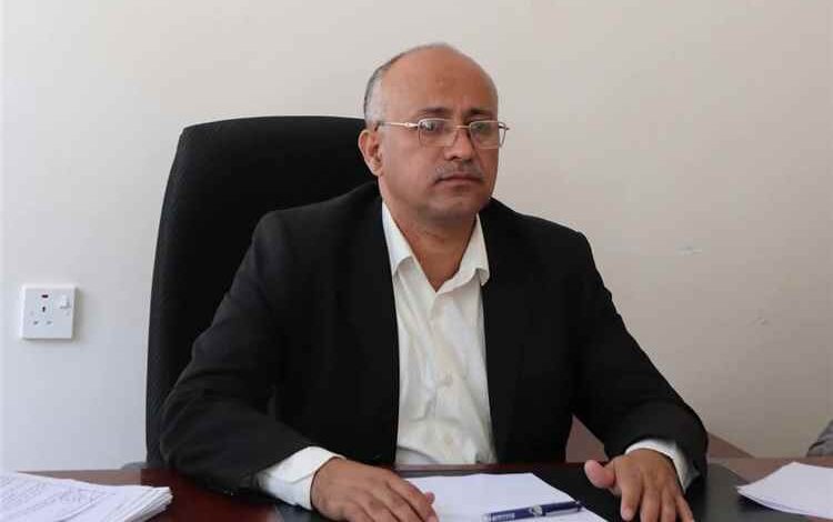 مدير عام المظفر يؤكد إخماد حريق مصنع الإسفنج بالكامل