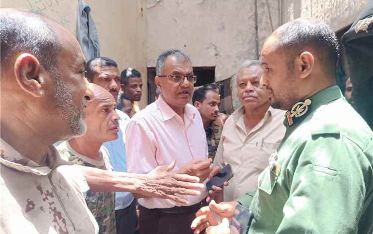 مدير عام المعلا يتفقد أوضاع شرطة المديرية والسجن ويوجّه بإعداد خطة لتأهيله وترميم مرافقه
