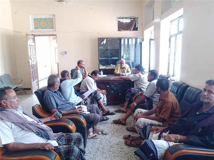 مدير عام الملاح يلتقي قيادة نقابة المعلمين ويبحث أوضاع العملية التعليمية وحقوق المعلمين