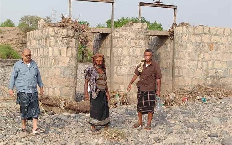 مدير عام تبن يتفقد قناة الأحسان بوادي صغير لبحث احتياجات إصلاحها واستغلال موسم السيول