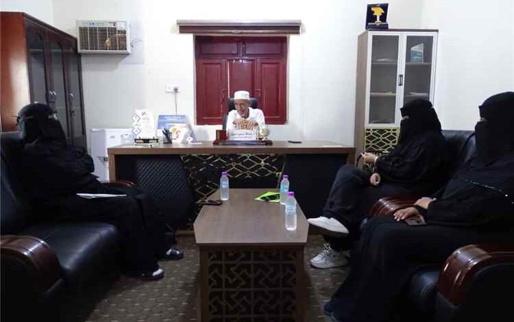 مدير عام تنمية المرأة بديوان حضرموت تنفذ نزولاً ميدانياً إلى مديرية دوعن للاطلاع على احتياجات النساء والفتيات