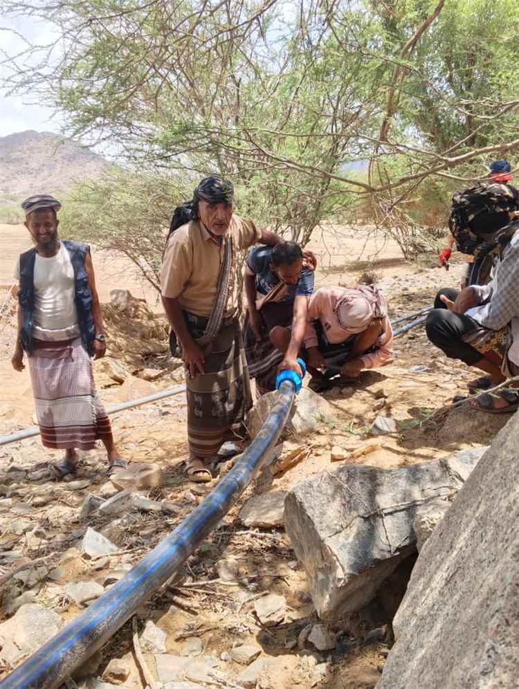 مدير عام جيشان يدشن شبكة مياه الحشرج الداخلية بدعم من السلطة المحليه بالمديرية