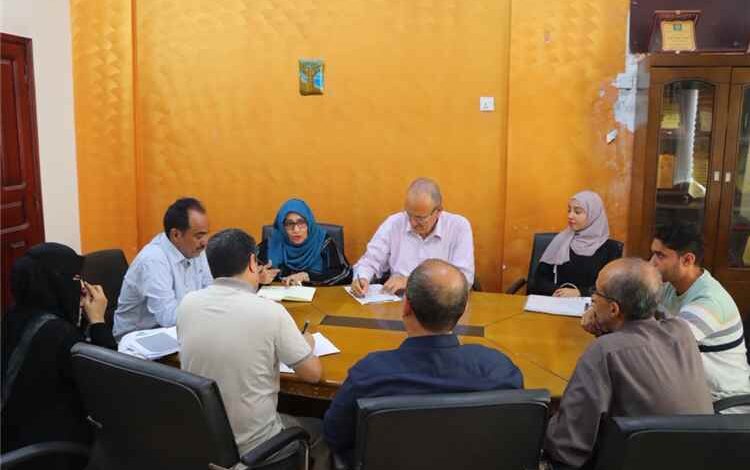 مدير عام خور مكسر يلتقي وفد وزارة الصحة لبحث تفعيل المشاركة المجتمعية وحوكمة خدمات الرعاية الصحية الأولية