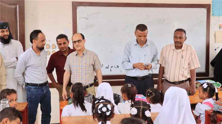 مدير عام دارسعد يدشن العام الدراسي الجديد 2026_2027 في مدارس المديرية