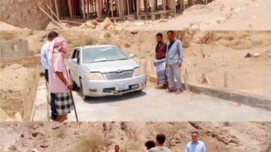 مدير عام ردفان يتسلم مشروع إنشاء جسر خرساني بمنطقة شعب الديوان