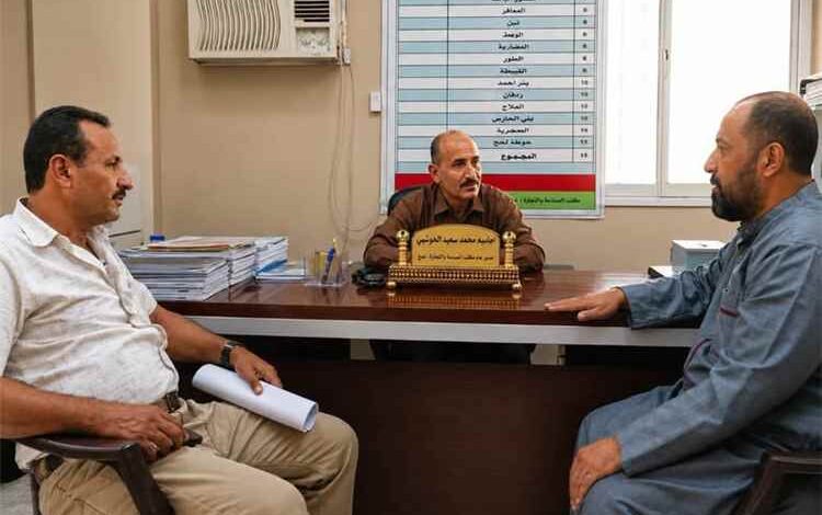 مدير عام مكتب الصناعة والتجارة لحج يبحث مع رئيس الغرفة التجارية استقرار الوضع التمويني في المحافظة