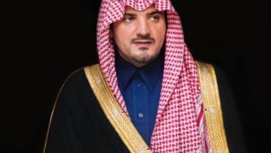 مدير مكافحة المخدرات ينقل تعازي وزير الداخلية لأسرة شهيد الواجب الرقيب الشهري