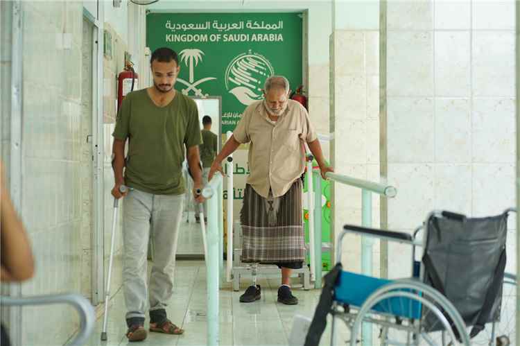 مركز الأطراف الصناعية وإعادة التأهيل بعدن يقدم أكثر من 13 ألف خدمة مجانية خلال سبعة أشهر