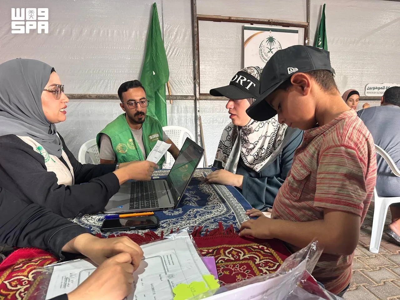 مركز الملك سلمان للإغاثة يفتح باب التسجيل في «مدرسة مكة» بجنوب غزة
