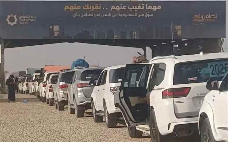 مسافرون: تكدس خانق وغياب للخدمات يفاقمان معاناتنا في منفذ الوديعة البري