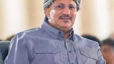 المشهد اليمني - مصادر تُفجّر مفاجأة بشأن طارق صالح بعد الهجوم الحوثي على المخا.. وهذا ما حدث فعلاً