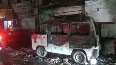 المشهد اليمني - "مصدر رزقه الوحيد تحول لرماد".. مبادرة إنسانية لإنقاذ سائق باص في العاصمة المؤقتة