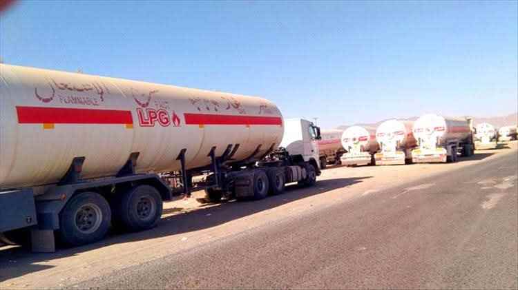 مصدر محلي: رفع القطاعات القبلية في مأرب.. ووصول كميات الغاز إلى عدن متوقع عصر السبت